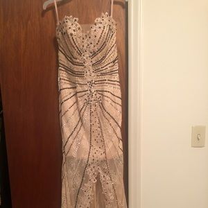 Brand new, never worn size 6 dress.